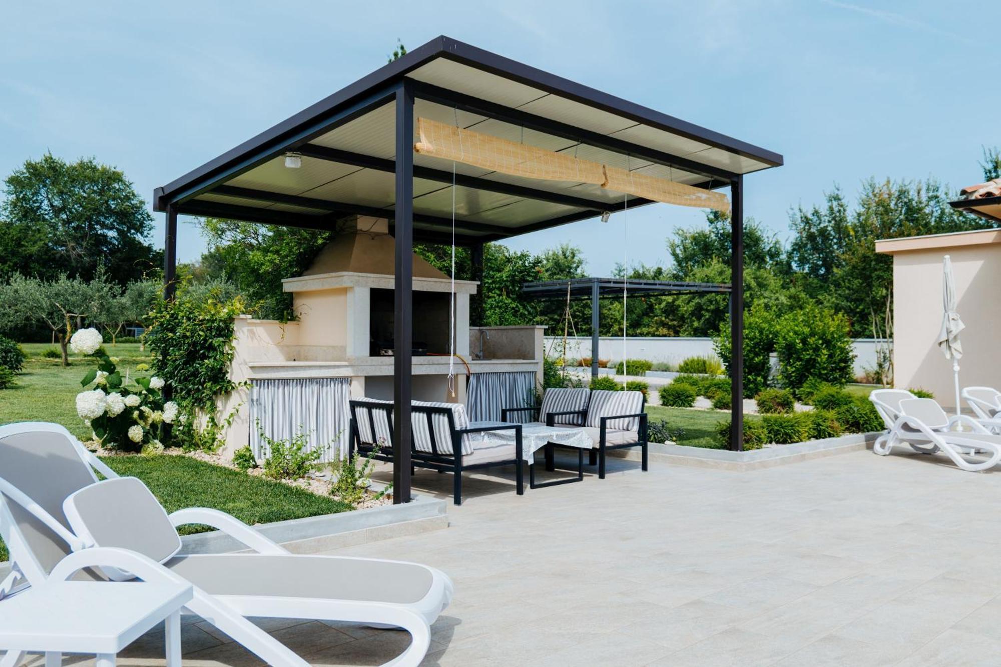 Villa Mila โรวีน ภายนอก รูปภาพ